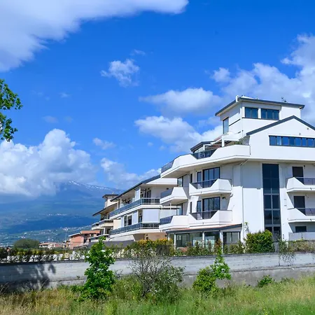 - Brand New Luxury - Naxos, Recanati *